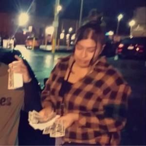 Meet your Posher, Adriana